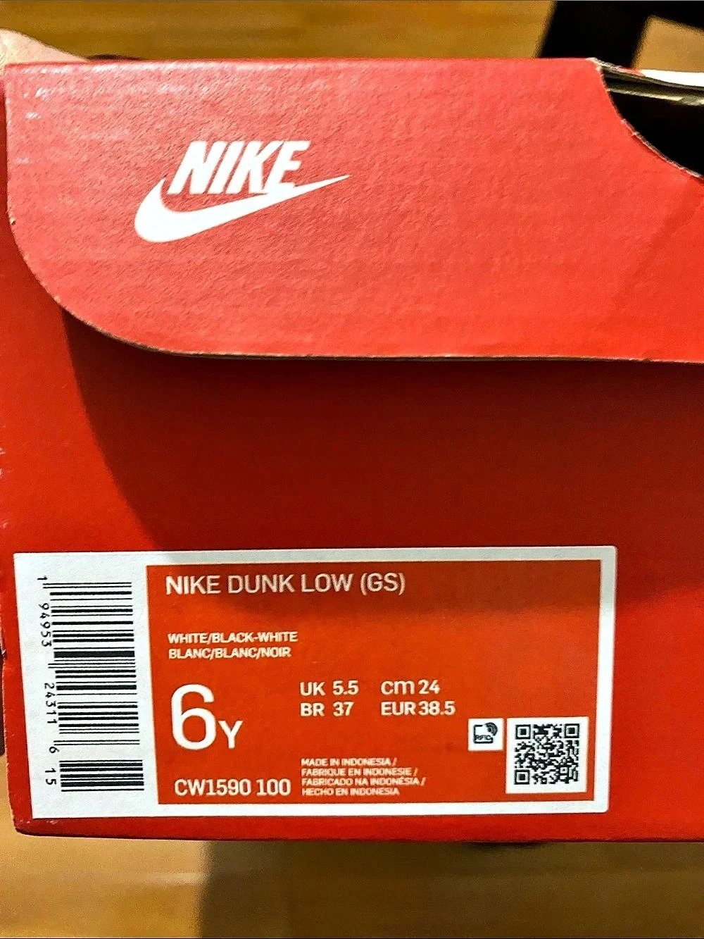 Nike Dunk Low (GS) 'Panda' Black & White Girls US 6Y